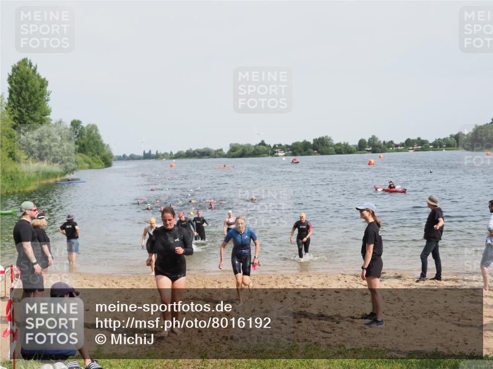 21.06.2025 - 27. Vierlanden-Triathlon MichiJ http://msf.ph/oto/8016192 15.06.2026 10:17:00 Schwimmen 471, 479, 484, 551, 566, 567, 595, 602, 610 meine-sportfotos.de