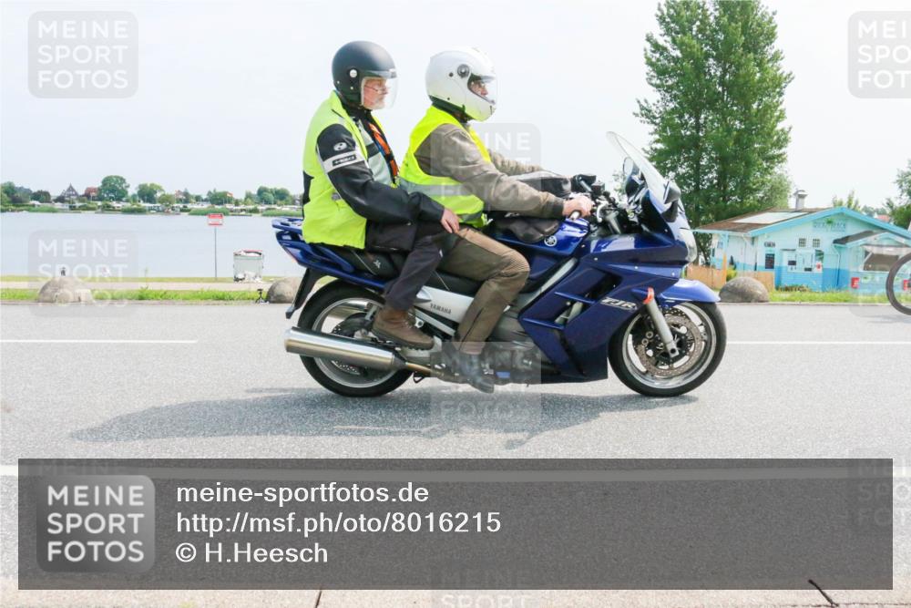 21.06.2025 - 27. Vierlanden-Triathlon H.Heesch http://msf.ph/oto/8016215 15.06.2025 11:56:09 Radfahren 783, 832, 843 meine-sportfotos.de