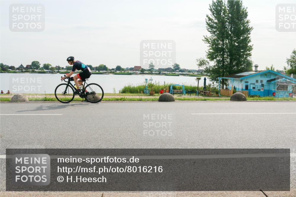 15.06.2025 - 27. Vierlanden-Triathlon H.Heesch http://msf.ph/oto/8016216 15.06.2025 09:13:17 Radfahren 14, 223, 234, 247, 248 meine-sportfotos.de