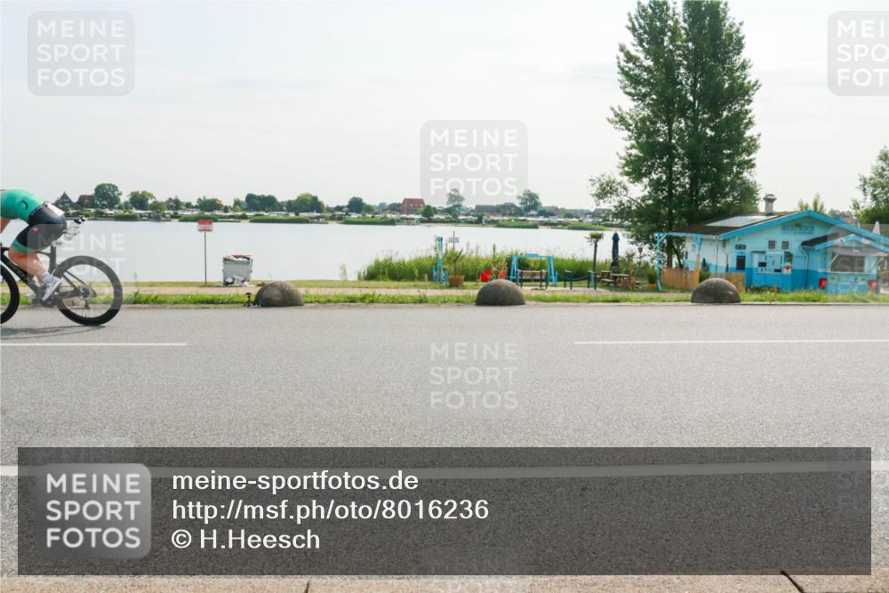 15.06.2025 - 27. Vierlanden-Triathlon H.Heesch http://msf.ph/oto/8016236 15.06.2025 09:13:19 Radfahren 223, 234, 247, 248 meine-sportfotos.de