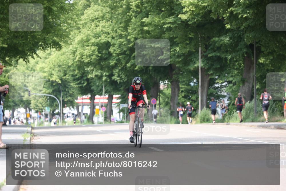 15.06.2025 - 7 Türme Triathlon Yannick Fuchs http://msf.ph/oto/8016242 15.06.2025 13:29:18 Radfahren 232, 316, 434 meine-sportfotos.de