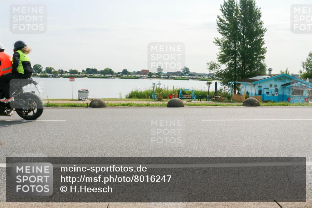 15.06.2025 - 27. Vierlanden-Triathlon H.Heesch http://msf.ph/oto/8016247 15.06.2025 09:13:20 Radfahren 223, 234, 247, 248 meine-sportfotos.de