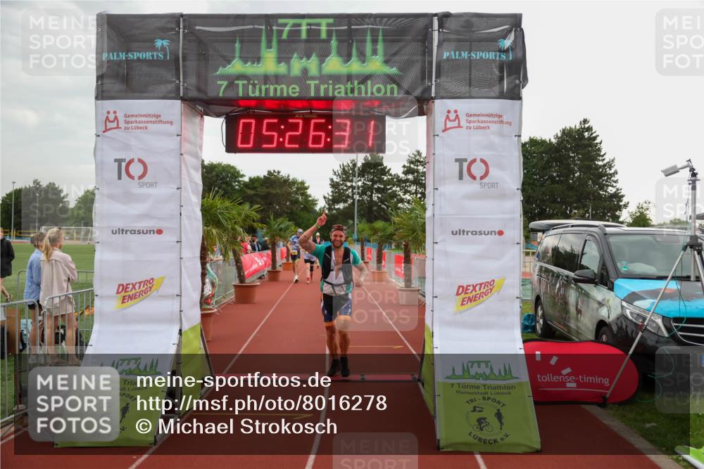 15.06.2025 - 7 Türme Triathlon Michael Strokosch http://msf.ph/oto/8016278 15.06.2025 15:26:31 Ziel  meine-sportfotos.de