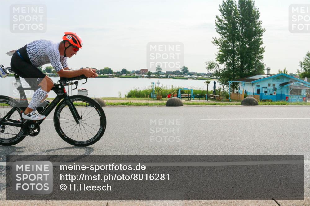 15.06.2025 - 27. Vierlanden-Triathlon H.Heesch http://msf.ph/oto/8016281 15.06.2025 09:13:44 Radfahren 36, 182 meine-sportfotos.de
