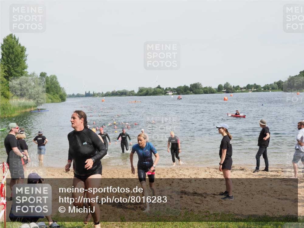 21.06.2025 - 27. Vierlanden-Triathlon MichiJ http://msf.ph/oto/8016283 15.06.2026 10:17:01 Schwimmen 471, 479, 484, 510, 551, 566, 567, 595, 602, 610 meine-sportfotos.de