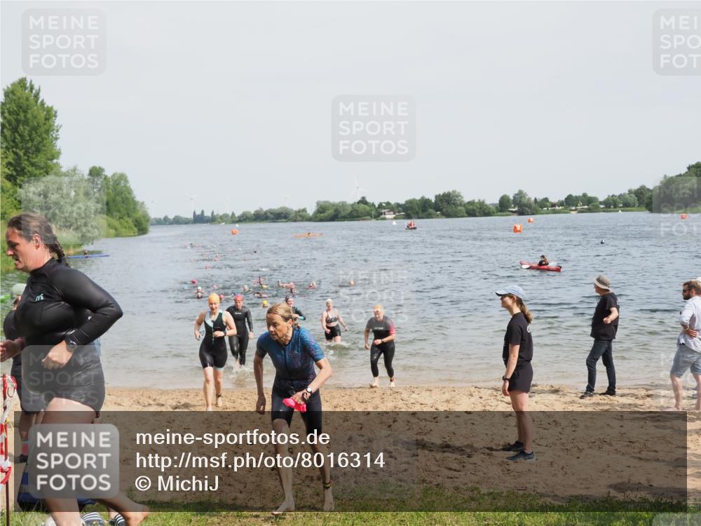 21.06.2025 - 27. Vierlanden-Triathlon MichiJ http://msf.ph/oto/8016314 15.06.2026 10:17:02 Schwimmen 471, 479, 484, 510, 551, 556, 566, 567, 602, 610 meine-sportfotos.de