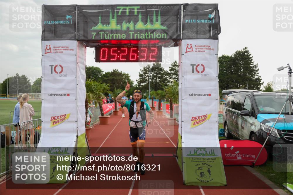 15.06.2025 - 7 Türme Triathlon Michael Strokosch http://msf.ph/oto/8016321 15.06.2025 15:26:31 Ziel  meine-sportfotos.de