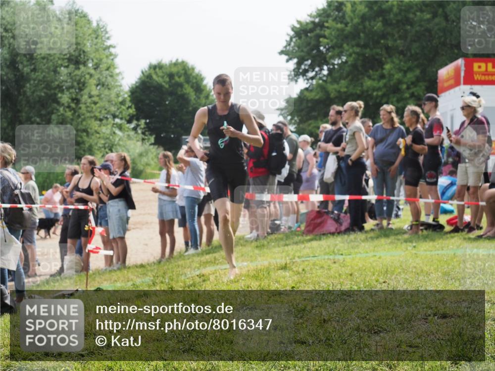 15.06.2025 - 27. Vierlanden-Triathlon KatJ http://msf.ph/oto/8016347 15.06.2025 10:15:55 Schwimmen 483, 505, 547, 564, 577, 590, 606, 630 meine-sportfotos.de