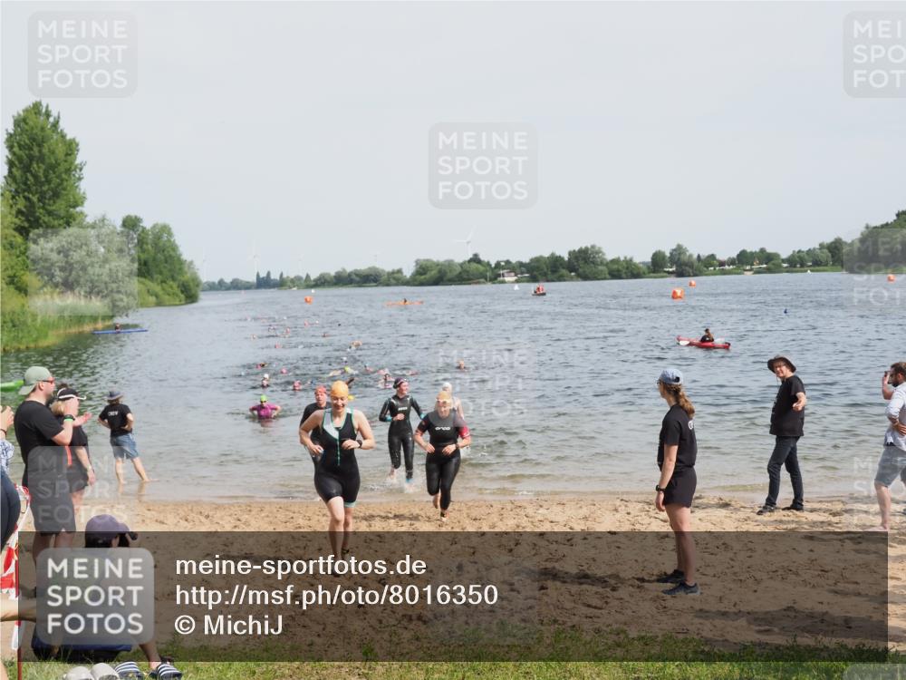 21.06.2025 - 27. Vierlanden-Triathlon MichiJ http://msf.ph/oto/8016350 15.06.2026 10:17:03 Schwimmen 471, 479, 484, 510, 556, 566, 567, 602, 610 meine-sportfotos.de