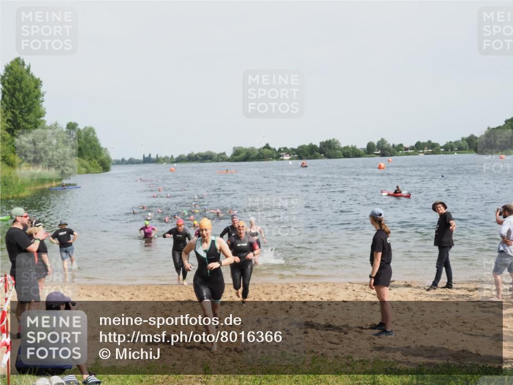 21.06.2025 - 27. Vierlanden-Triathlon MichiJ http://msf.ph/oto/8016366 15.06.2026 10:17:04 Schwimmen 471, 479, 484, 510, 556, 566, 567, 602, 610 meine-sportfotos.de
