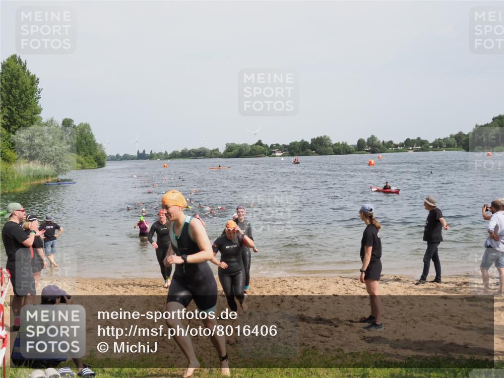 21.06.2025 - 27. Vierlanden-Triathlon MichiJ http://msf.ph/oto/8016406 15.06.2026 10:17:05 Schwimmen 471, 479, 484, 510, 556, 566, 567, 602, 610 meine-sportfotos.de
