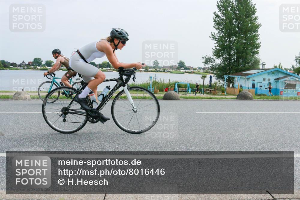 21.06.2025 - 27. Vierlanden-Triathlon H.Heesch http://msf.ph/oto/8016446 15.06.2025 11:56:43 Radfahren 198, 819, 946 meine-sportfotos.de