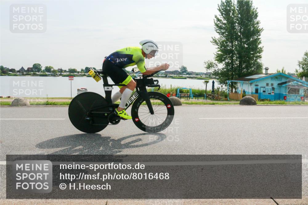15.06.2025 - 27. Vierlanden-Triathlon H.Heesch http://msf.ph/oto/8016468 15.06.2025 09:14:47 Radfahren 88, 94 meine-sportfotos.de