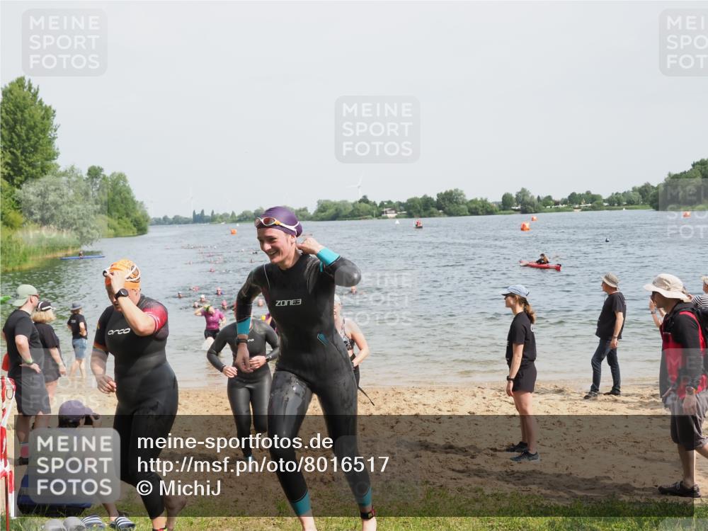 21.06.2025 - 27. Vierlanden-Triathlon MichiJ http://msf.ph/oto/8016517 15.06.2026 10:17:08 Schwimmen 471, 479, 510, 556, 567, 575, 602, 610 meine-sportfotos.de