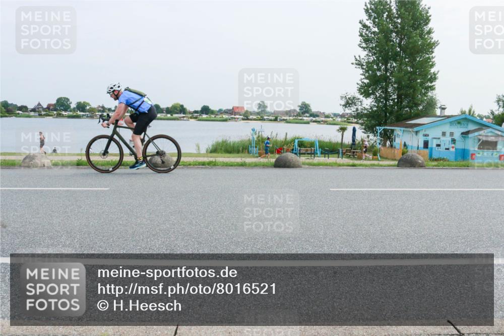 21.06.2025 - 27. Vierlanden-Triathlon H.Heesch http://msf.ph/oto/8016521 15.06.2025 11:56:57 Radfahren 209, 729, 766 meine-sportfotos.de