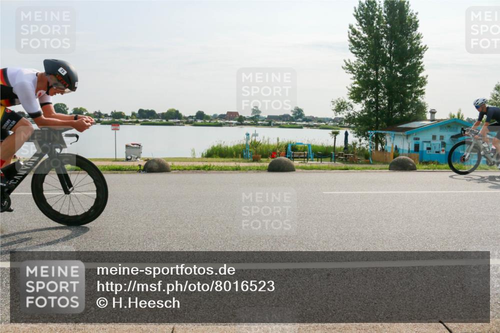 15.06.2025 - 27. Vierlanden-Triathlon H.Heesch http://msf.ph/oto/8016523 15.06.2025 09:14:57 Radfahren 73, 212, 216, 231 meine-sportfotos.de
