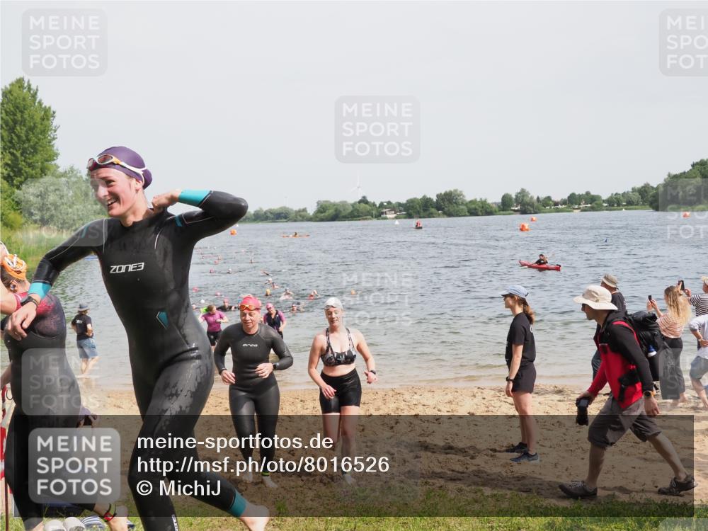 21.06.2025 - 27. Vierlanden-Triathlon MichiJ http://msf.ph/oto/8016526 15.06.2026 10:17:09 Schwimmen 471, 479, 510, 556, 567, 575, 602, 610 meine-sportfotos.de