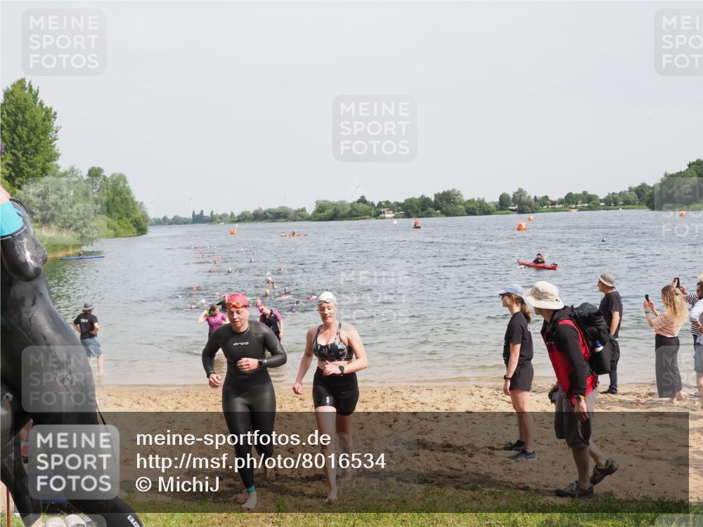 21.06.2025 - 27. Vierlanden-Triathlon MichiJ http://msf.ph/oto/8016534 15.06.2026 10:17:09 Schwimmen 471, 479, 510, 556, 567, 575, 602, 610 meine-sportfotos.de