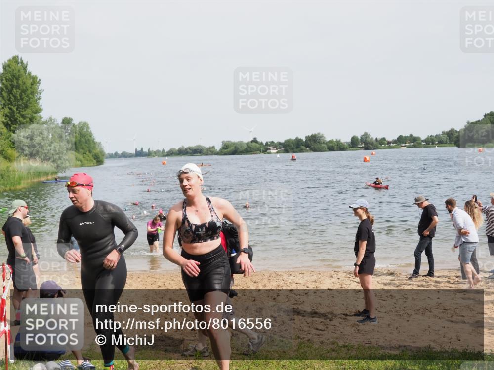 21.06.2025 - 27. Vierlanden-Triathlon MichiJ http://msf.ph/oto/8016556 15.06.2026 10:17:10 Schwimmen 479, 510, 556, 567, 575, 581, 602 meine-sportfotos.de