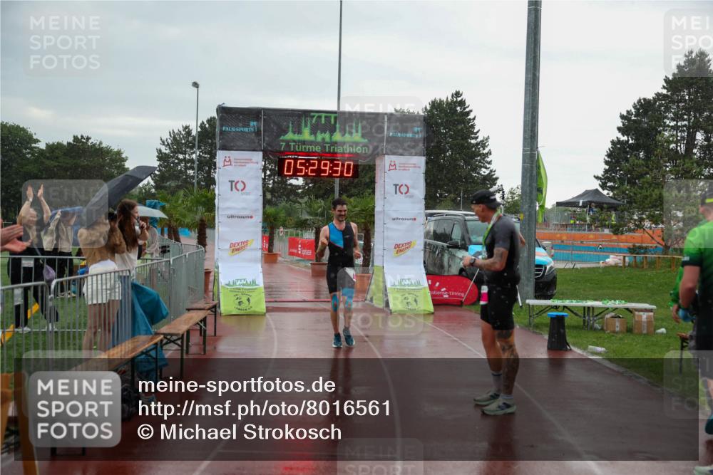 15.06.2025 - 7 Türme Triathlon Michael Strokosch http://msf.ph/oto/8016561 15.06.2025 15:29:29 Ziel 278 meine-sportfotos.de