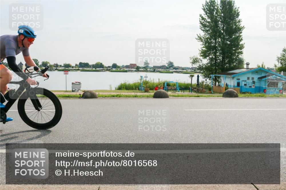 15.06.2025 - 27. Vierlanden-Triathlon H.Heesch http://msf.ph/oto/8016568 15.06.2025 09:15:41 Radfahren 2, 35, 165 meine-sportfotos.de