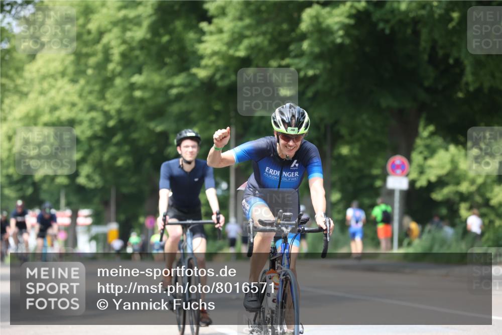 15.06.2025 - 7 Türme Triathlon Yannick Fuchs http://msf.ph/oto/8016571 15.06.2025 13:29:55 Radfahren 248, 302, 701, 818, 1149 meine-sportfotos.de