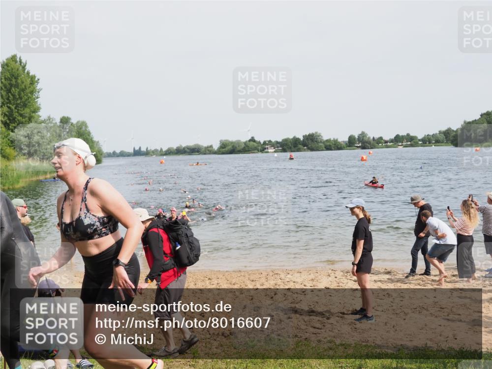 21.06.2025 - 27. Vierlanden-Triathlon MichiJ http://msf.ph/oto/8016607 15.06.2026 10:17:11 Schwimmen 479, 510, 556, 567, 575, 581, 602 meine-sportfotos.de