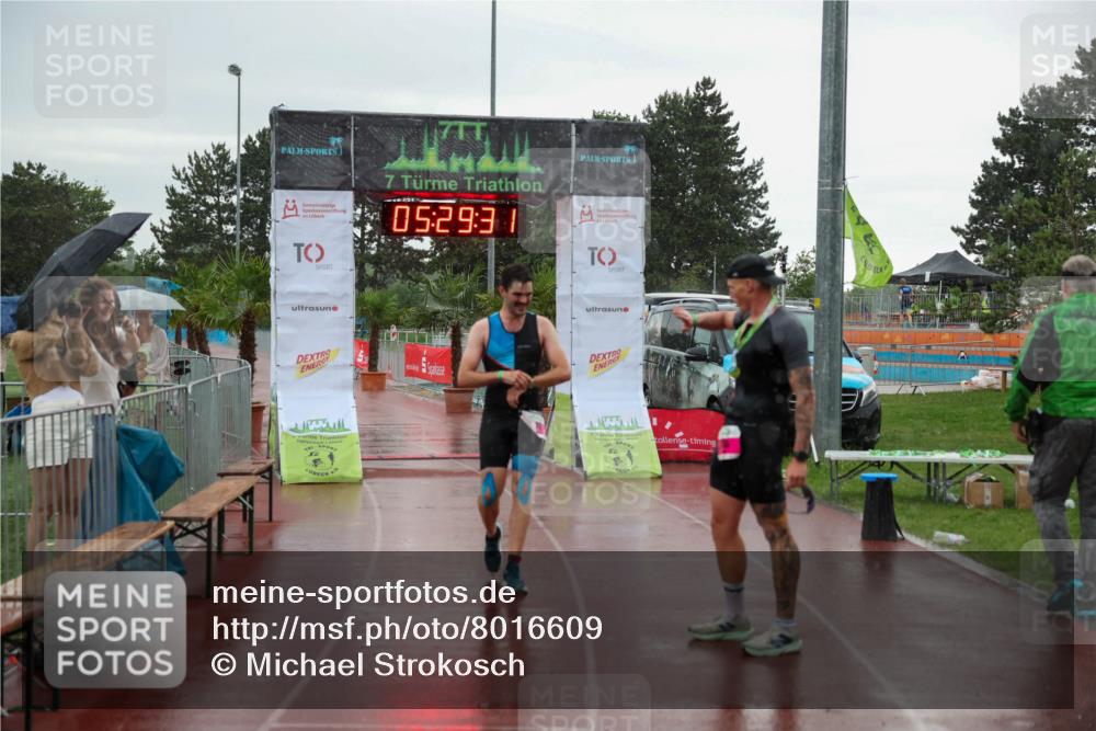 15.06.2025 - 7 Türme Triathlon Michael Strokosch http://msf.ph/oto/8016609 15.06.2025 15:29:31 Ziel 278 meine-sportfotos.de