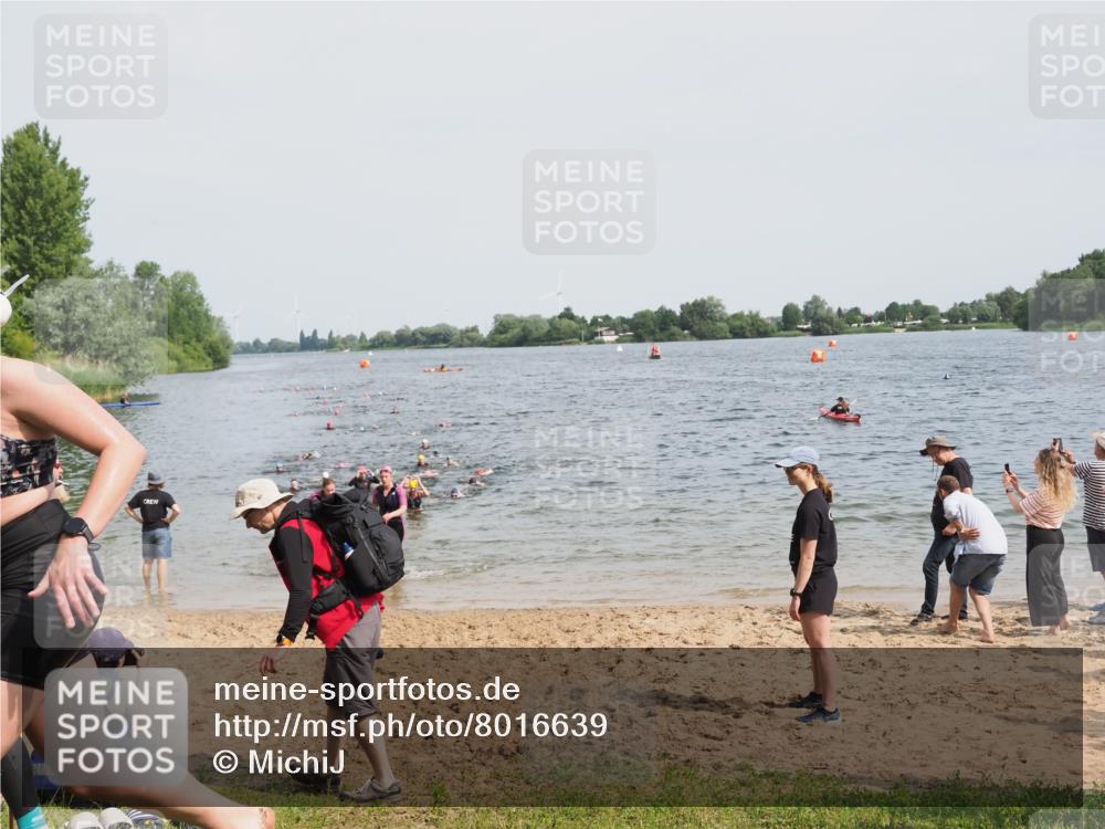 21.06.2025 - 27. Vierlanden-Triathlon MichiJ http://msf.ph/oto/8016639 15.06.2026 10:17:11 Schwimmen 479, 510, 556, 567, 575, 581, 602 meine-sportfotos.de