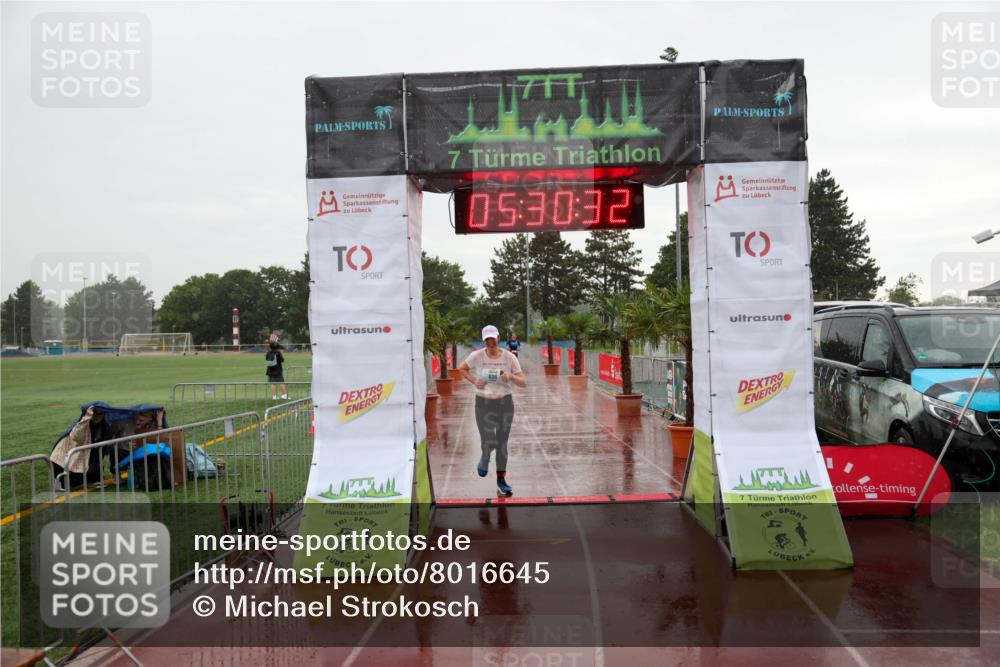 15.06.2025 - 7 Türme Triathlon Michael Strokosch http://msf.ph/oto/8016645 15.06.2025 15:30:31 Ziel 636 meine-sportfotos.de