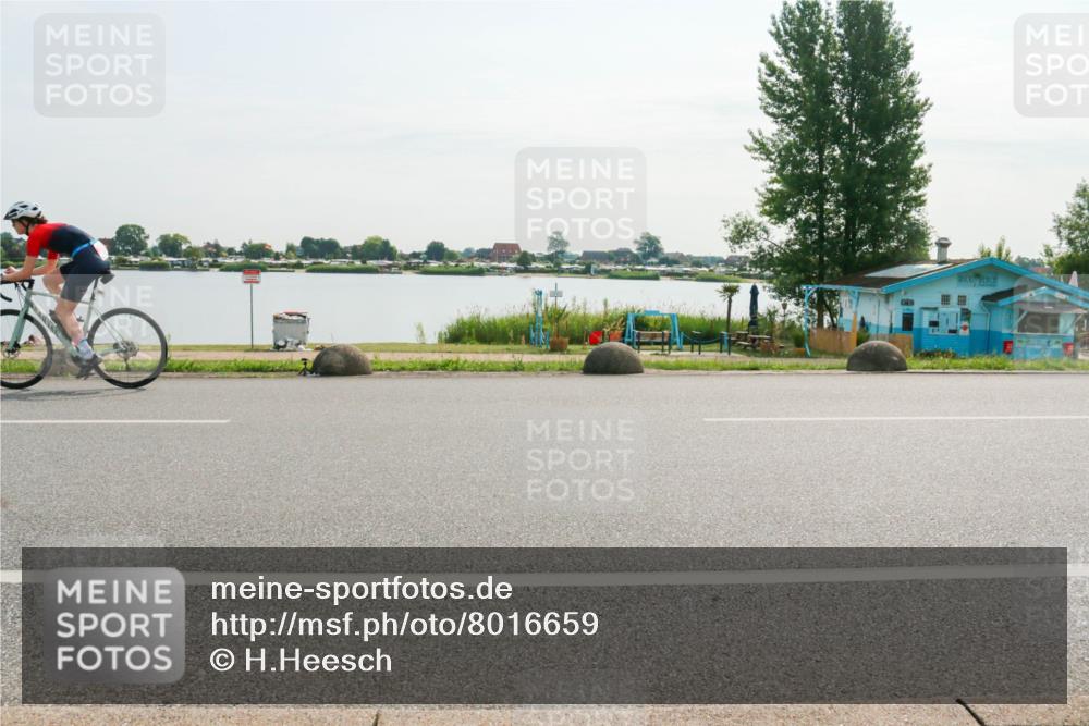 15.06.2025 - 27. Vierlanden-Triathlon H.Heesch http://msf.ph/oto/8016659 15.06.2025 09:16:24 Radfahren 205 meine-sportfotos.de