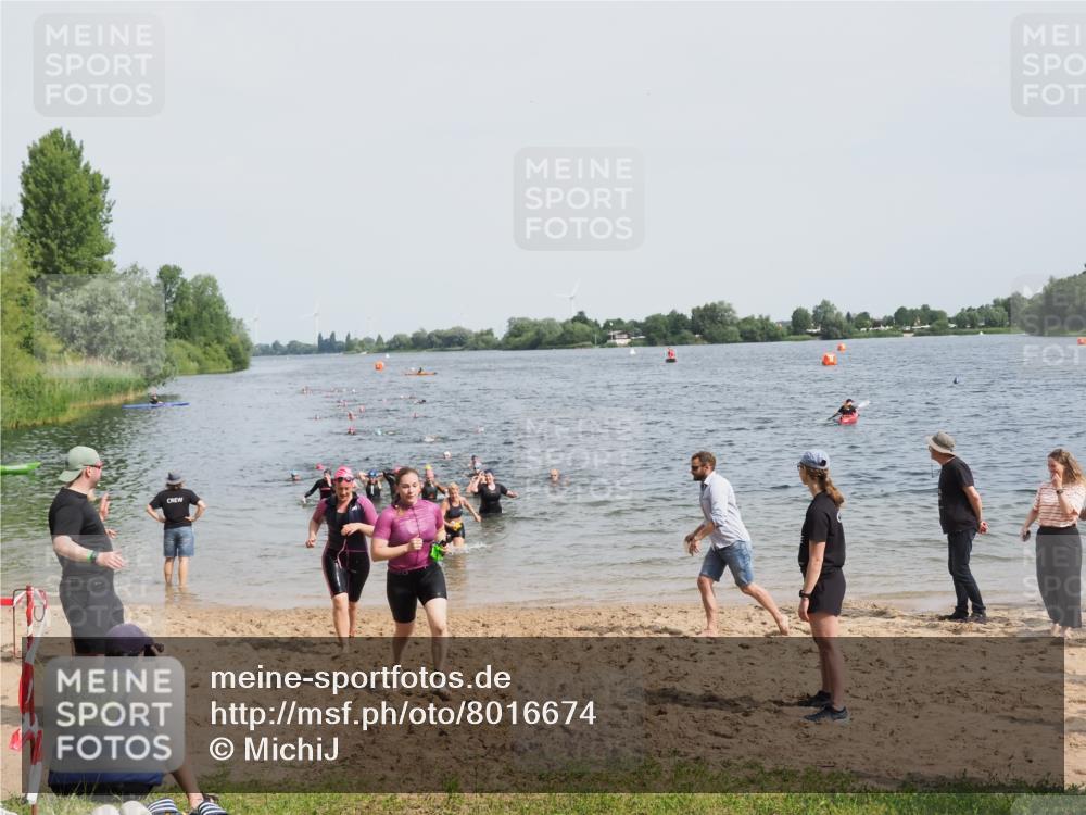 21.06.2025 - 27. Vierlanden-Triathlon MichiJ http://msf.ph/oto/8016674 15.06.2026 10:17:16 Schwimmen 479, 510, 529, 556, 575, 581, 584 meine-sportfotos.de