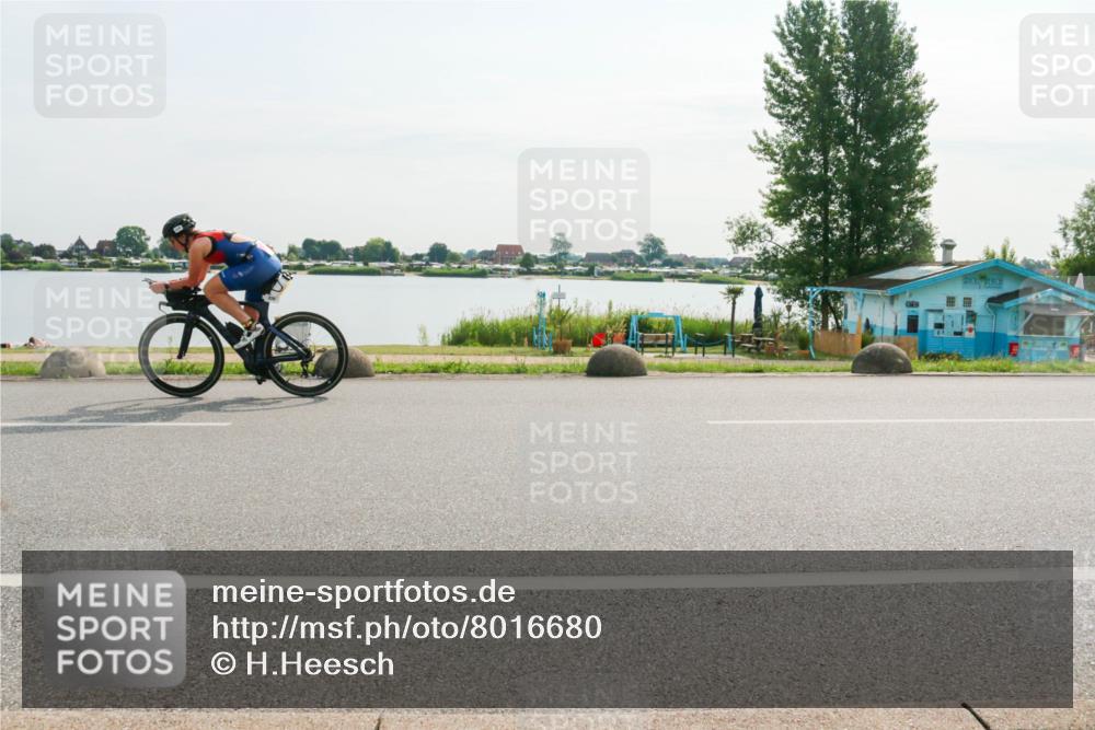15.06.2025 - 27. Vierlanden-Triathlon H.Heesch http://msf.ph/oto/8016680 15.06.2025 09:16:41 Radfahren 20, 39, 226 meine-sportfotos.de