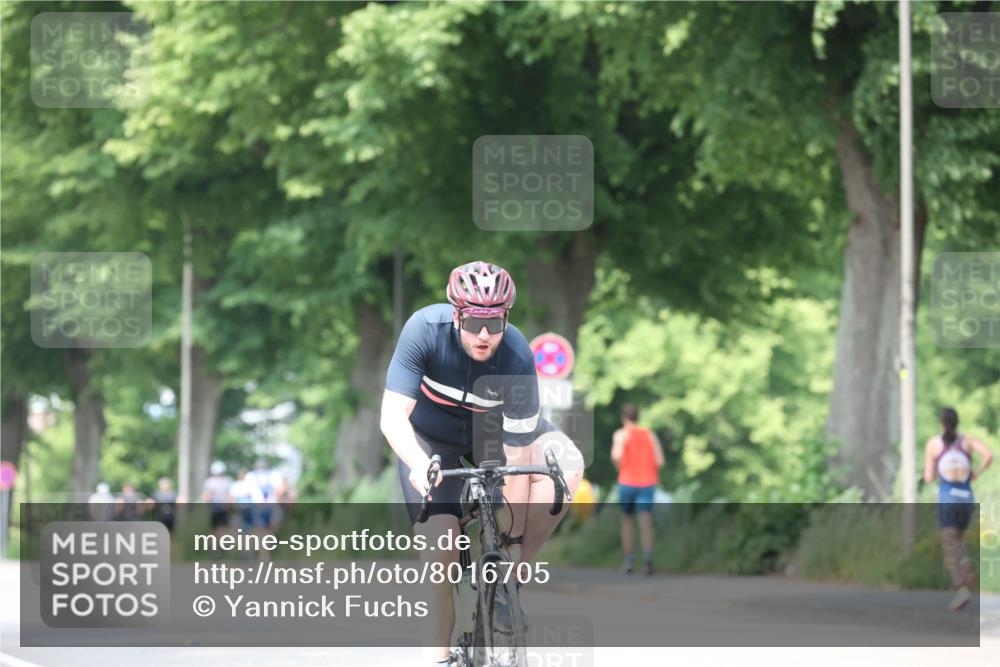 15.06.2025 - 7 Türme Triathlon Yannick Fuchs http://msf.ph/oto/8016705 15.06.2025 13:30:00 Radfahren 606, 818, 1149 meine-sportfotos.de