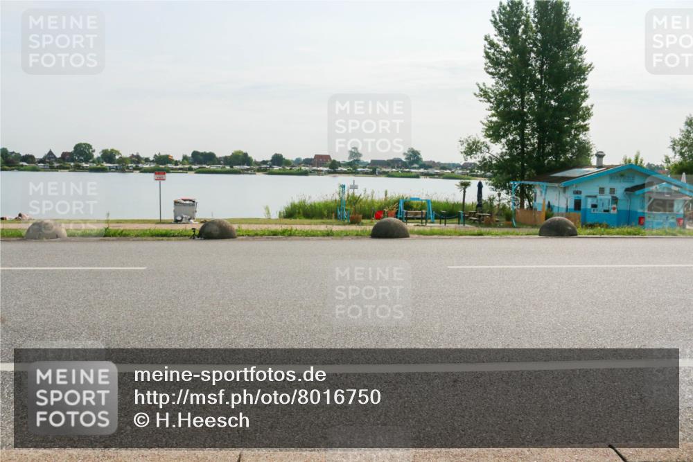 15.06.2025 - 27. Vierlanden-Triathlon H.Heesch http://msf.ph/oto/8016750 15.06.2025 09:17:01 Radfahren  meine-sportfotos.de