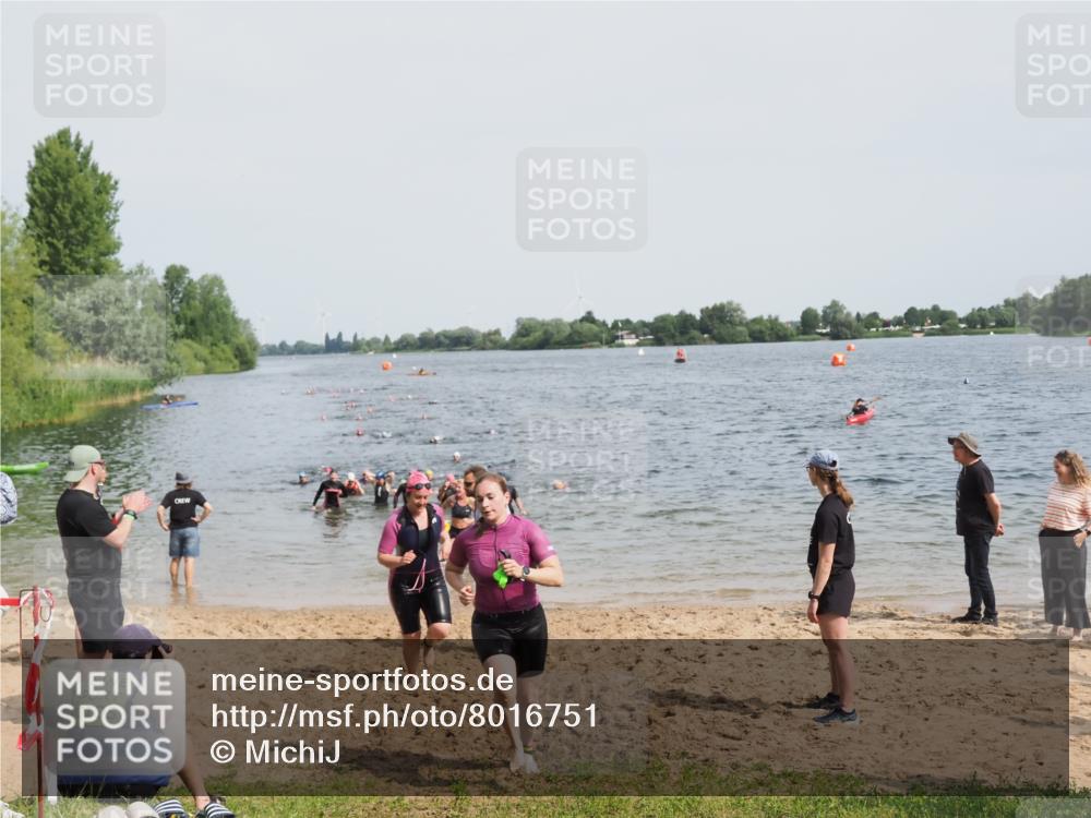 21.06.2025 - 27. Vierlanden-Triathlon MichiJ http://msf.ph/oto/8016751 15.06.2026 10:17:16 Schwimmen 479, 510, 529, 556, 575, 581, 584 meine-sportfotos.de