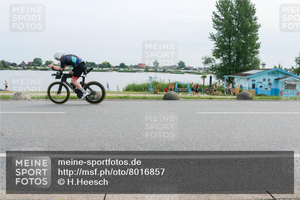 15.06.2025 - 27. Vierlanden-Triathlon H.Heesch http://msf.ph/oto/8016857 15.06.2025 11:13:48 Radfahren 71, 734, 773, 840, 859 meine-sportfotos.de