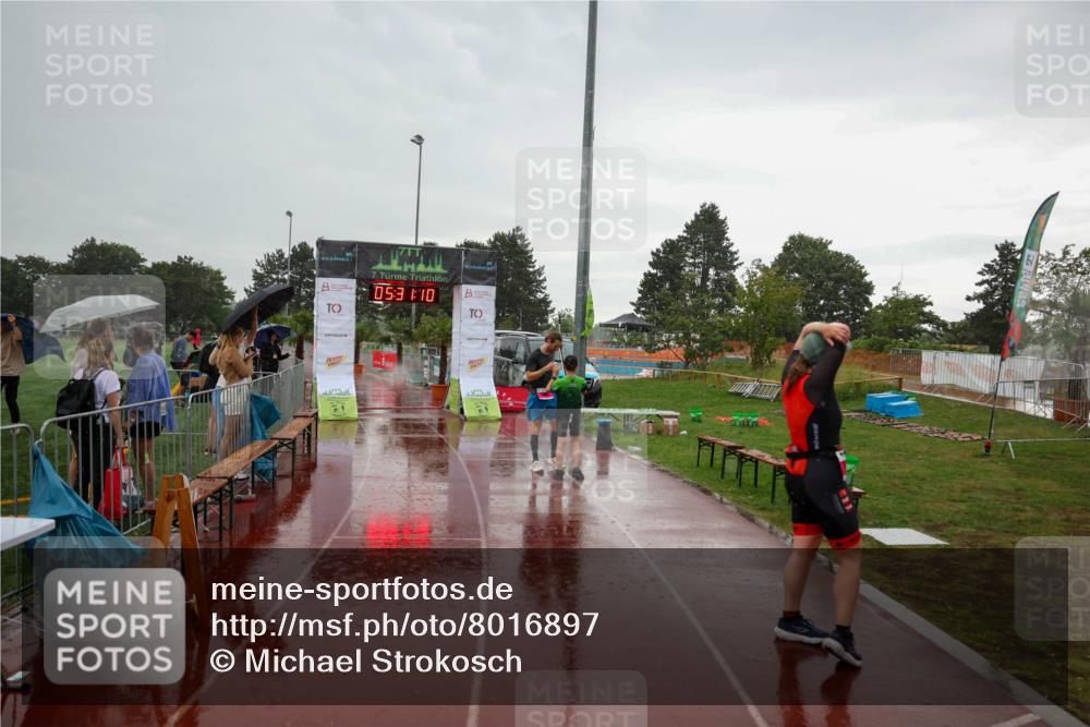 15.06.2025 - 7 Türme Triathlon Michael Strokosch http://msf.ph/oto/8016897 15.06.2025 15:31:10 Ziel  meine-sportfotos.de