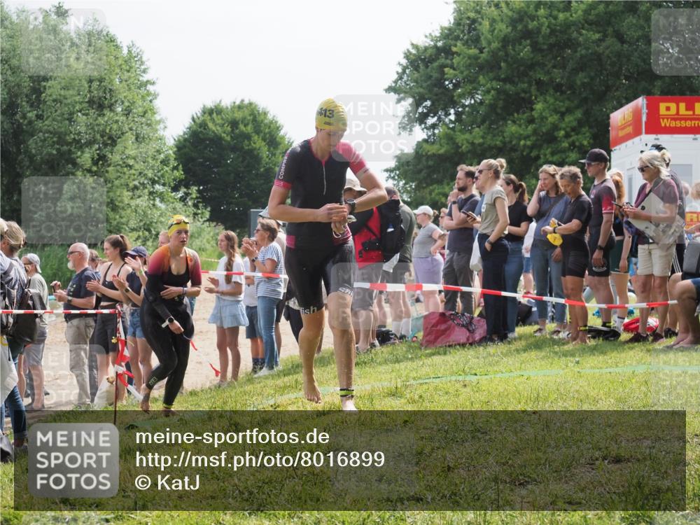 15.06.2025 - 27. Vierlanden-Triathlon KatJ http://msf.ph/oto/8016899 15.06.2025 10:16:23 Schwimmen 477, 489, 494, 523, 526, 611, 634 meine-sportfotos.de