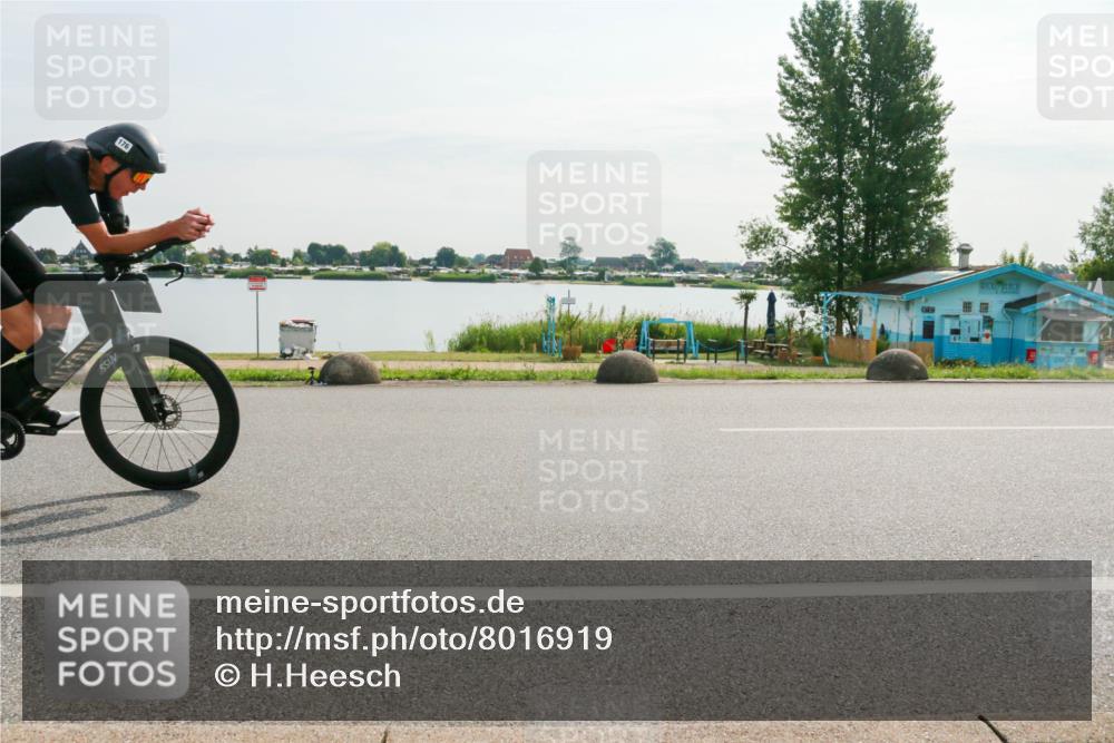 15.06.2025 - 27. Vierlanden-Triathlon H.Heesch http://msf.ph/oto/8016919 15.06.2025 09:17:25 Radfahren 129, 176 meine-sportfotos.de