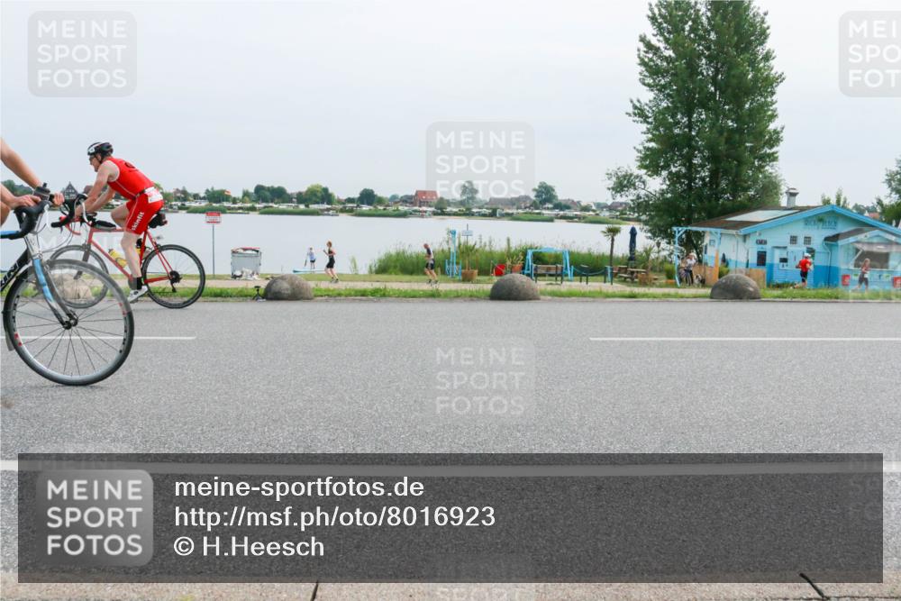 15.06.2025 - 27. Vierlanden-Triathlon H.Heesch http://msf.ph/oto/8016923 15.06.2025 11:13:52 Radfahren 16, 71, 121, 773, 840, 859 meine-sportfotos.de