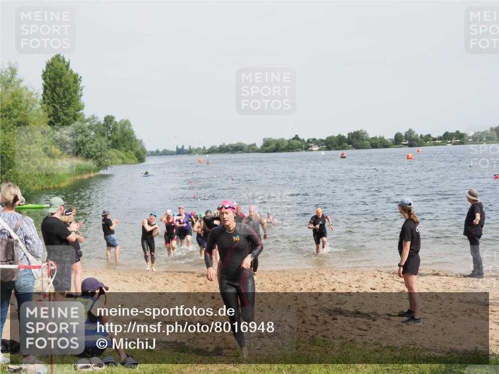 21.06.2025 - 27. Vierlanden-Triathlon MichiJ http://msf.ph/oto/8016948 15.06.2026 10:17:29 Schwimmen 485, 488, 492, 519, 529, 532, 557, 562, 572, 582, 584, 588, 594, 626 meine-sportfotos.de