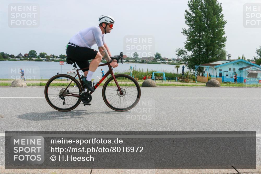 21.06.2025 - 27. Vierlanden-Triathlon H.Heesch http://msf.ph/oto/8016972 15.06.2025 11:57:41 Radfahren 655, 792, 798, 804, 858, 904, 954, 958 meine-sportfotos.de