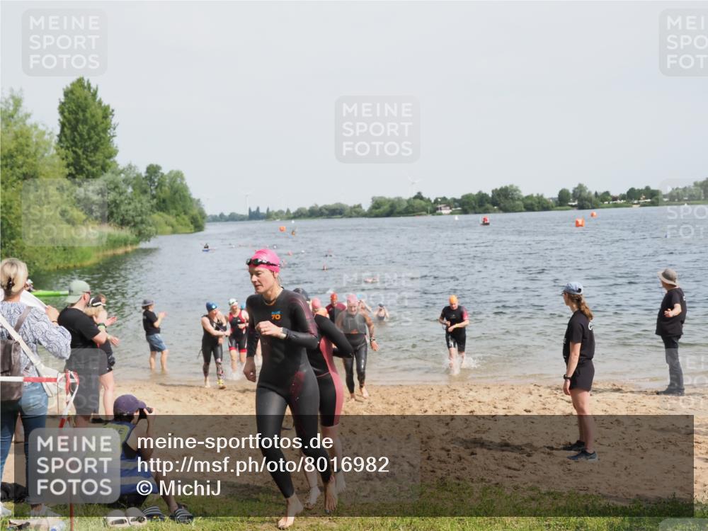 21.06.2025 - 27. Vierlanden-Triathlon MichiJ http://msf.ph/oto/8016982 15.06.2026 10:17:30 Schwimmen 485, 488, 492, 519, 529, 532, 552, 557, 562, 572, 582, 588, 594, 626 meine-sportfotos.de