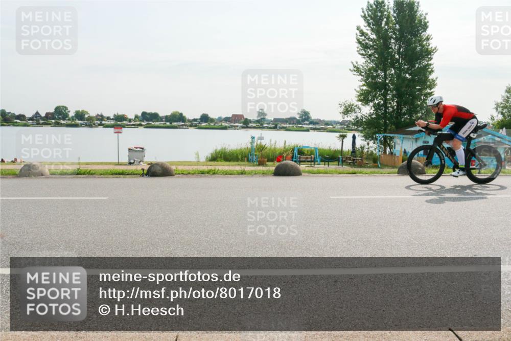 15.06.2025 - 27. Vierlanden-Triathlon H.Heesch http://msf.ph/oto/8017018 15.06.2025 09:17:41 Radfahren 27, 85 meine-sportfotos.de