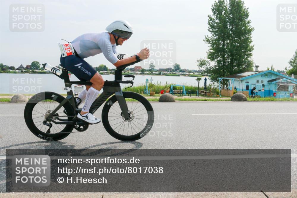 15.06.2025 - 27. Vierlanden-Triathlon H.Heesch http://msf.ph/oto/8017038 15.06.2025 09:59:19 Radfahren 194, 239, 265 meine-sportfotos.de