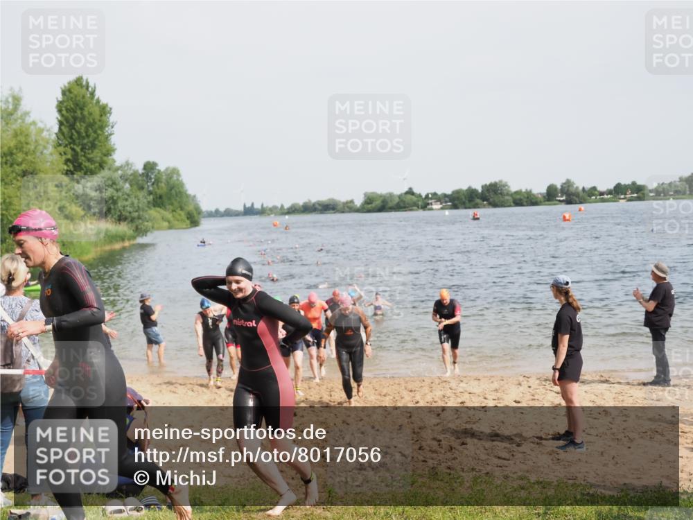 21.06.2025 - 27. Vierlanden-Triathlon MichiJ http://msf.ph/oto/8017056 15.06.2026 10:17:30 Schwimmen 485, 488, 492, 519, 529, 532, 552, 557, 562, 572, 582, 588, 594, 626 meine-sportfotos.de