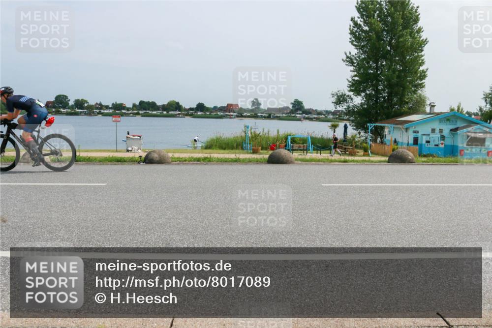 21.06.2025 - 27. Vierlanden-Triathlon H.Heesch http://msf.ph/oto/8017089 15.06.2025 11:58:01 Radfahren 248, 928, 952 meine-sportfotos.de