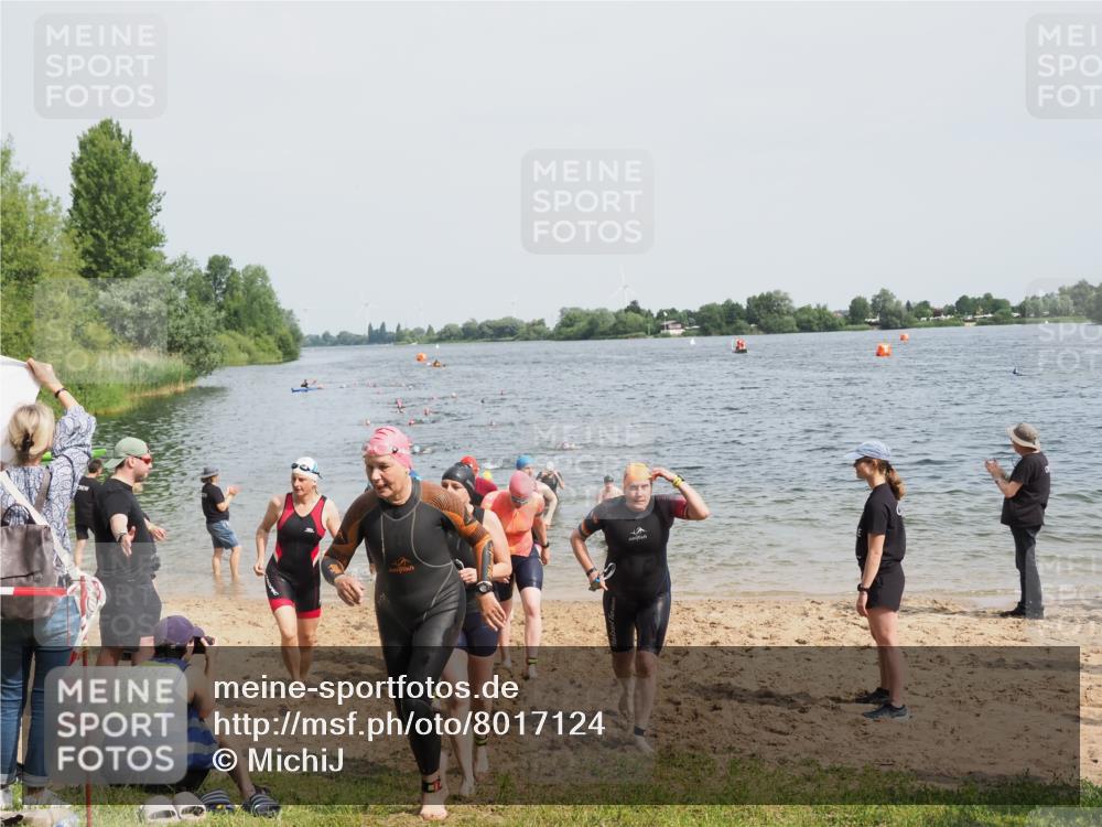21.06.2025 - 27. Vierlanden-Triathlon MichiJ http://msf.ph/oto/8017124 15.06.2026 10:17:34 Schwimmen 485, 488, 492, 493, 519, 532, 537, 552, 557, 562, 572, 582, 588, 594, 626 meine-sportfotos.de