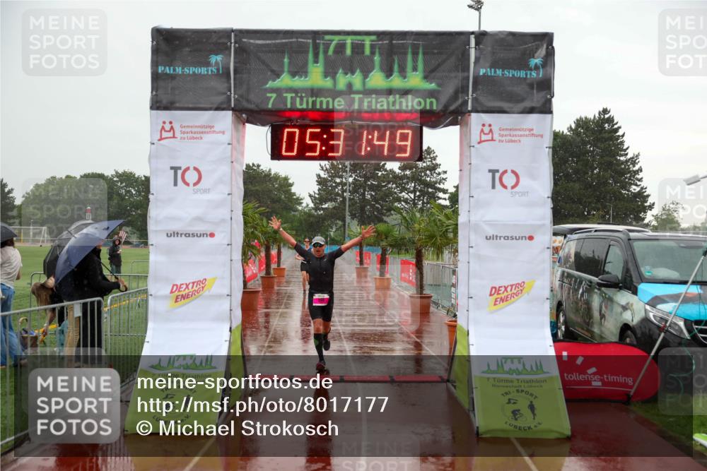15.06.2025 - 7 Türme Triathlon Michael Strokosch http://msf.ph/oto/8017177 15.06.2025 15:31:49 Ziel 240 meine-sportfotos.de